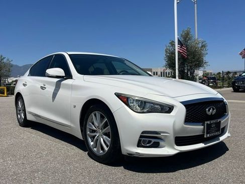 Used 2015 INFINITI Q50 w/ Moonroof Package RWD image 7