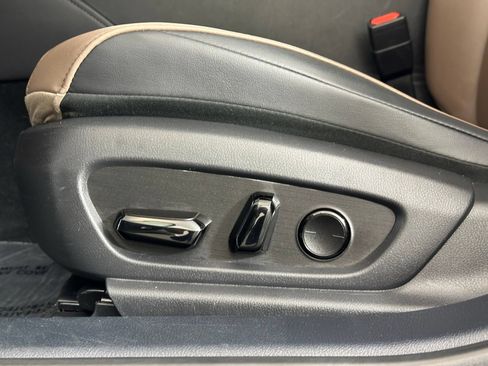 Used 2022 Lexus ES 350 w/ Premium Package FWD image 12