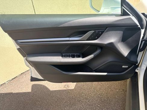 New 2025 Porsche Taycan 4S image 18