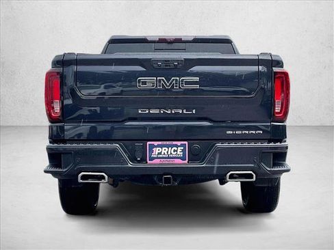 Used 2022 GMC Sierra 1500 Denali Ultimate AWD/4WD image 4
