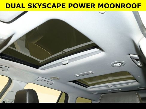 Used 2023 GMC Acadia SLT image 3