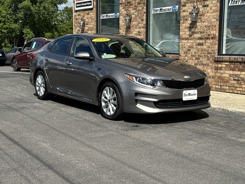 Used 2018 Kia Optima LX w/ 17" Alloy Wheels Package FWD image 7