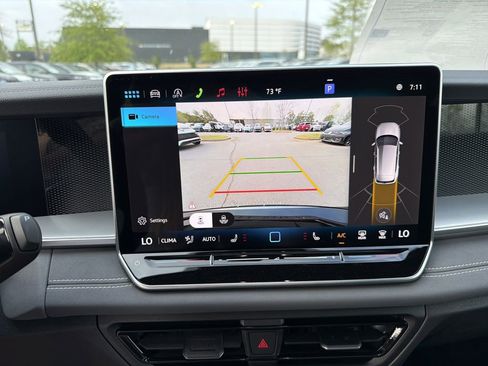 New 2026 Volkswagen Tiguan SE R-Line FWD image 28