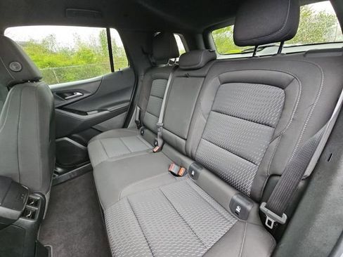 Used 2025 Chevrolet Equinox LT AWD/4WD image 24