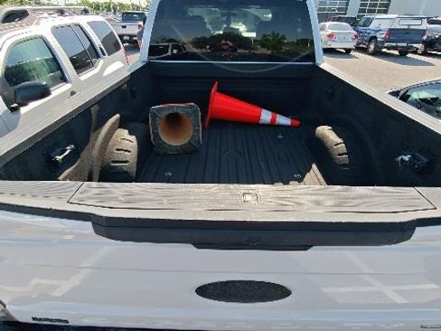Used 2017 Ford F250 XLT w/ XLT Value Package AWD/4WD image 13