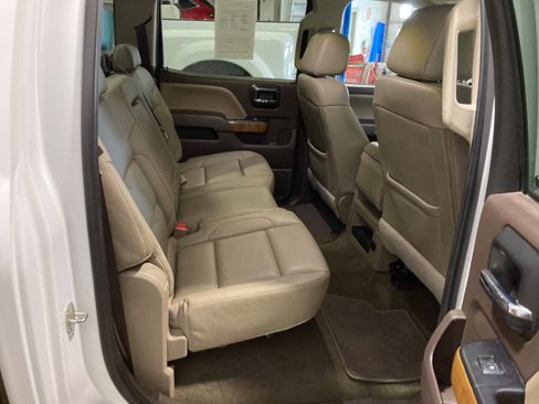 Used 2018 GMC Sierra 1500 SLT w/ SLT Premium Package image 9