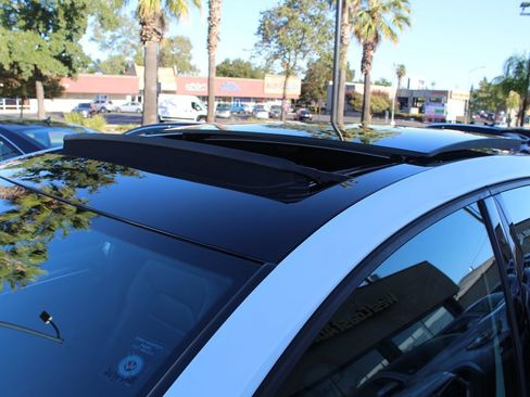 Used 2017 Volkswagen GTI Sport FWD image 13