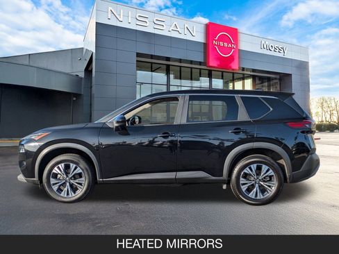 Used 2023 Nissan Rogue SV image 5