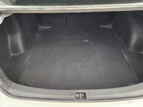 Used 2023 Toyota Corolla LE FWD image 33