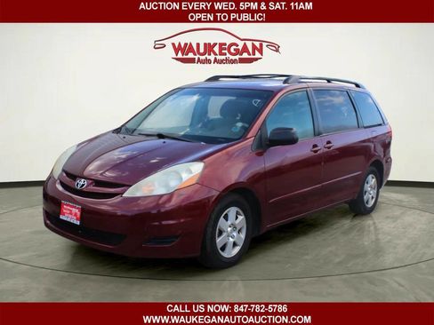 Used 2007 Toyota Sienna LE image 1