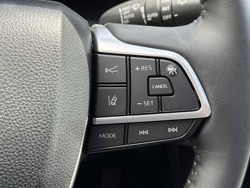 Used 2026 Toyota Highlander Platinum AWD/4WD image 24