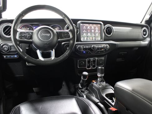 Used 2023 Jeep Wrangler Unlimited Sahara w/ Cold Weather Group AWD/4WD image 2