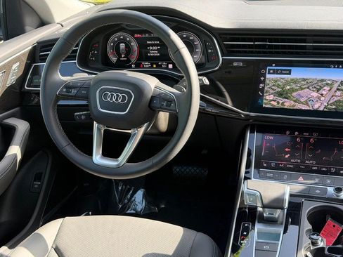 Used 2025 Audi Q8 Premium Plus AWD/4WD image 12