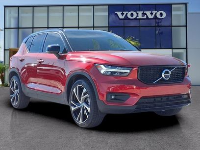 Used 2021 Volvo XC40 T5 R-Design w/ Advanced Package