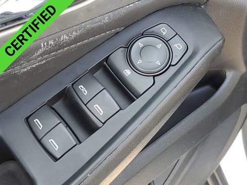 Certified 2023 Chevrolet Traverse LT w/ LPO, Floor Liner Package image 24