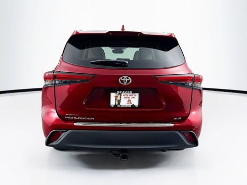 Used 2020 Toyota Highlander XLE FWD image 8