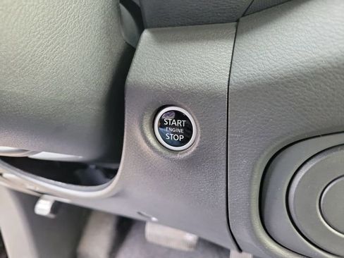 Used 2024 Nissan Frontier SL w/ Technology Package image 22