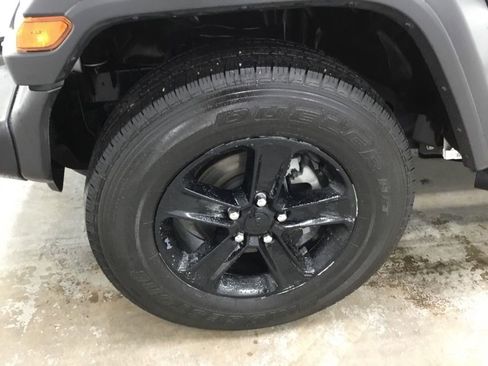 Used 2023 Jeep Wrangler Unlimited Sport AWD/4WD image 4