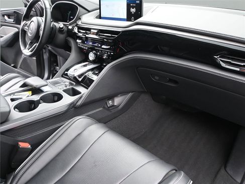 Used 2024 Acura MDX SH-AWD w/ Advance Package image 17