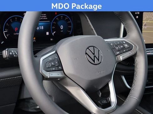 New 2026 Volkswagen Atlas Cross Sport SEL Premium R-Line AWD/4WD image 4