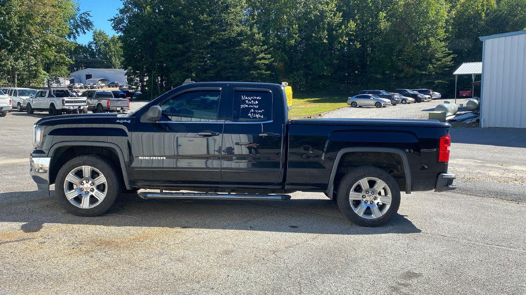 Used 2017 GMC Sierra 1500 SLE w/ SLE Value Package AWD/4WD image 8