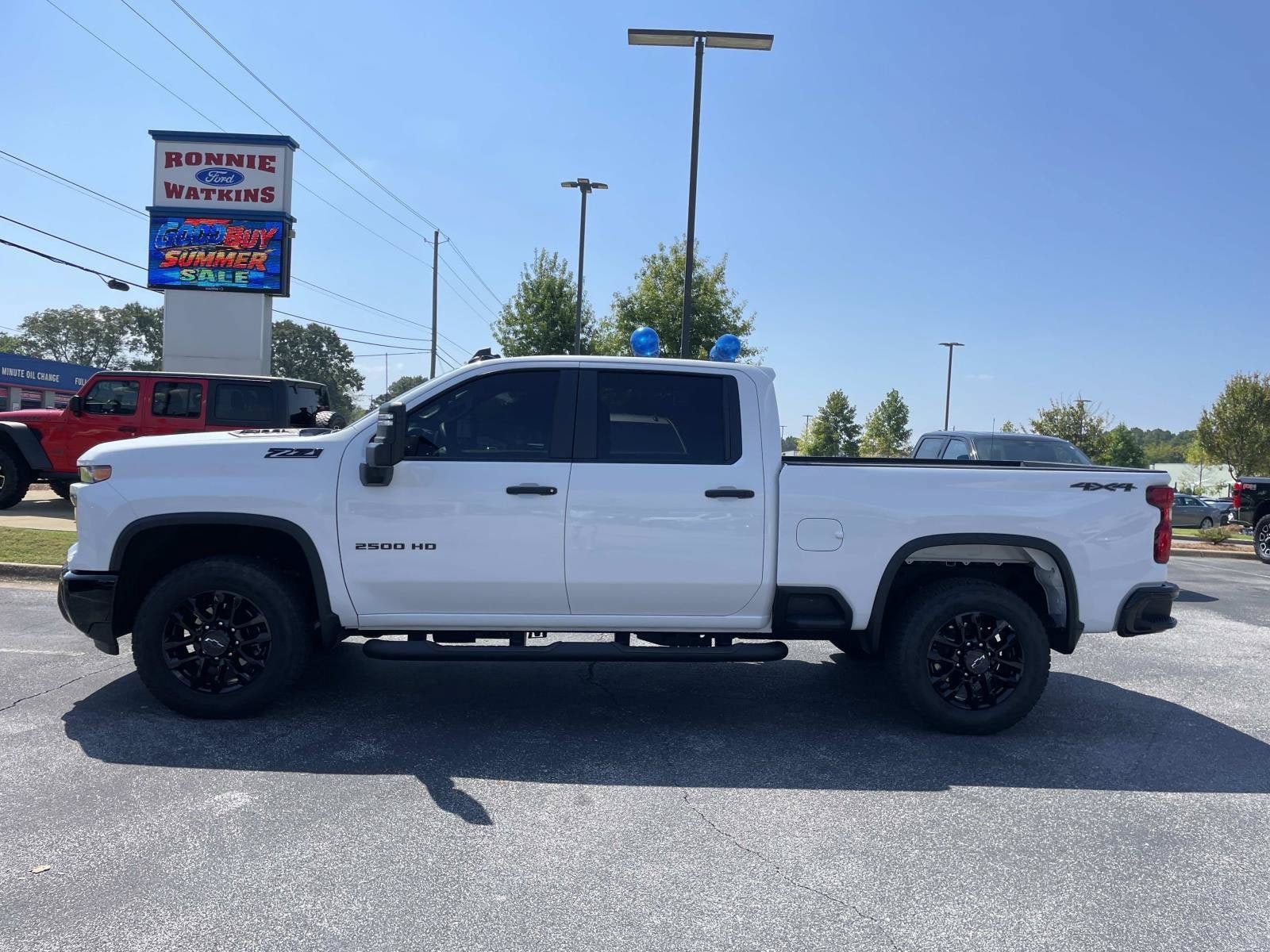 Used 2025 Chevrolet Silverado 2500 Custom w/ Custom Value Package AWD/4WD image 8