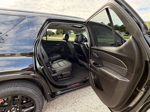 Used 2019 Chevrolet Traverse Premier w/ Redline Edition AWD/4WD image 32
