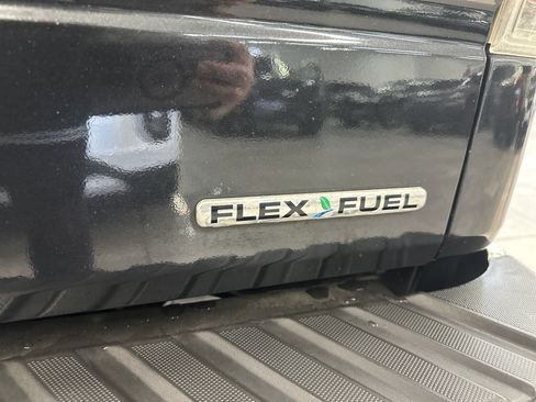 Used 2011 Ford F150 XLT w/ XLT Chrome Pkg image 11