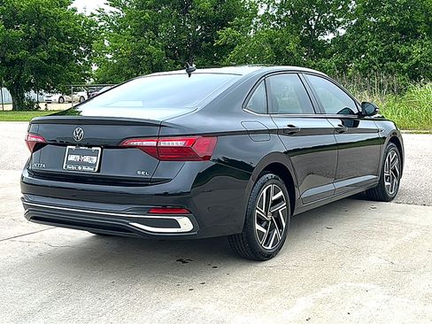 Used 2024 Volkswagen Jetta SEL FWD image 8