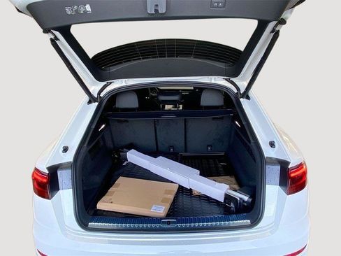 New 2026 Audi Q8 Premium Plus image 25