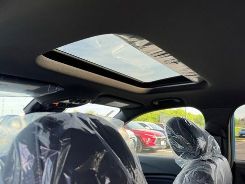 New 2026 Chevrolet Trax RS FWD image 7