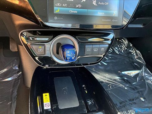 Used 2021 Toyota Prius Prime XLE w/ Carpet Mat Package (TMS) FWD image 16