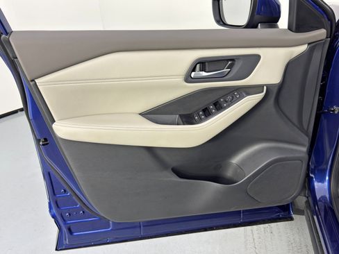 Used 2023 Nissan Rogue SV w/ SV Premium Package image 35