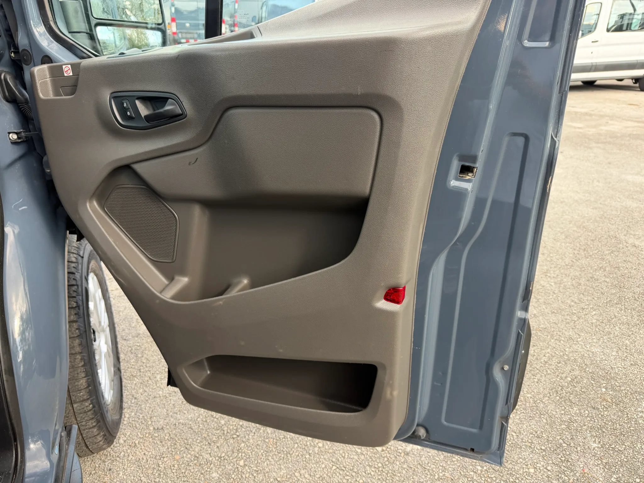 Used 2020 Ford Transit 250 148 High Roof Extended RWD image 15