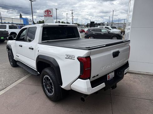 Certified 2024 Toyota Tacoma TRD Off-Road w/ TRD Off Road Upgrade Package AWD/4WD image 6