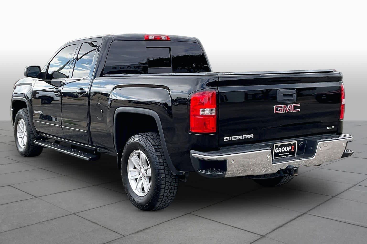 Used 2018 GMC Sierra 1500 SLE w/ SLE Value Package AWD/4WD image 12