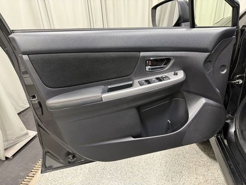 Used 2017 Subaru Crosstrek 2.0i Premium image 17