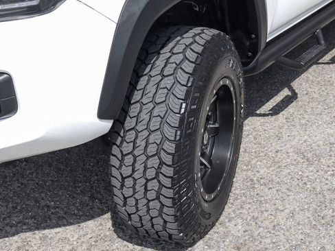 Used 2017 Toyota Tacoma TRD Pro AWD/4WD image 50
