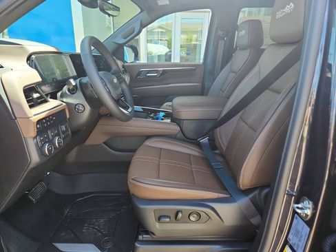New 2026 Chevrolet Tahoe High Country w/ Sun And Tow Package AWD/4WD image 11