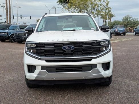 New 2026 Ford Expedition Platinum w/ Driver's Package image 10