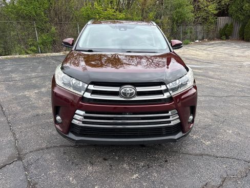 Used 2017 Toyota Highlander Limited AWD/4WD image 8