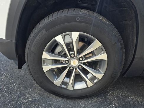 Used 2025 Chevrolet Equinox LT AWD/4WD image 10