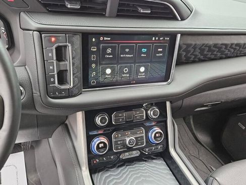 Used 2023 GMC Yukon Denali image 21