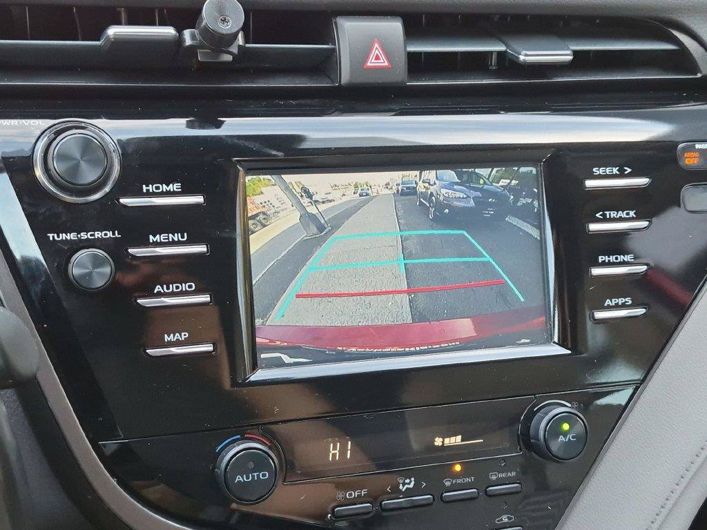 Used 2019 Toyota Camry SE FWD image 12