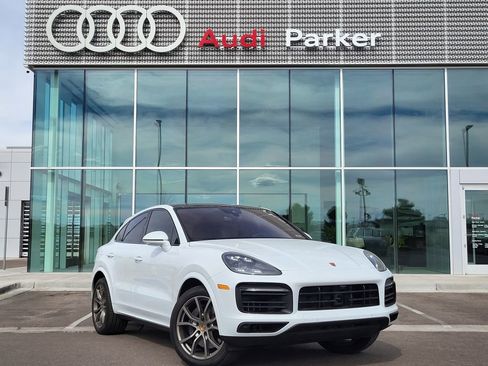 Used 2022 Porsche Cayenne Platinum Edition image 1