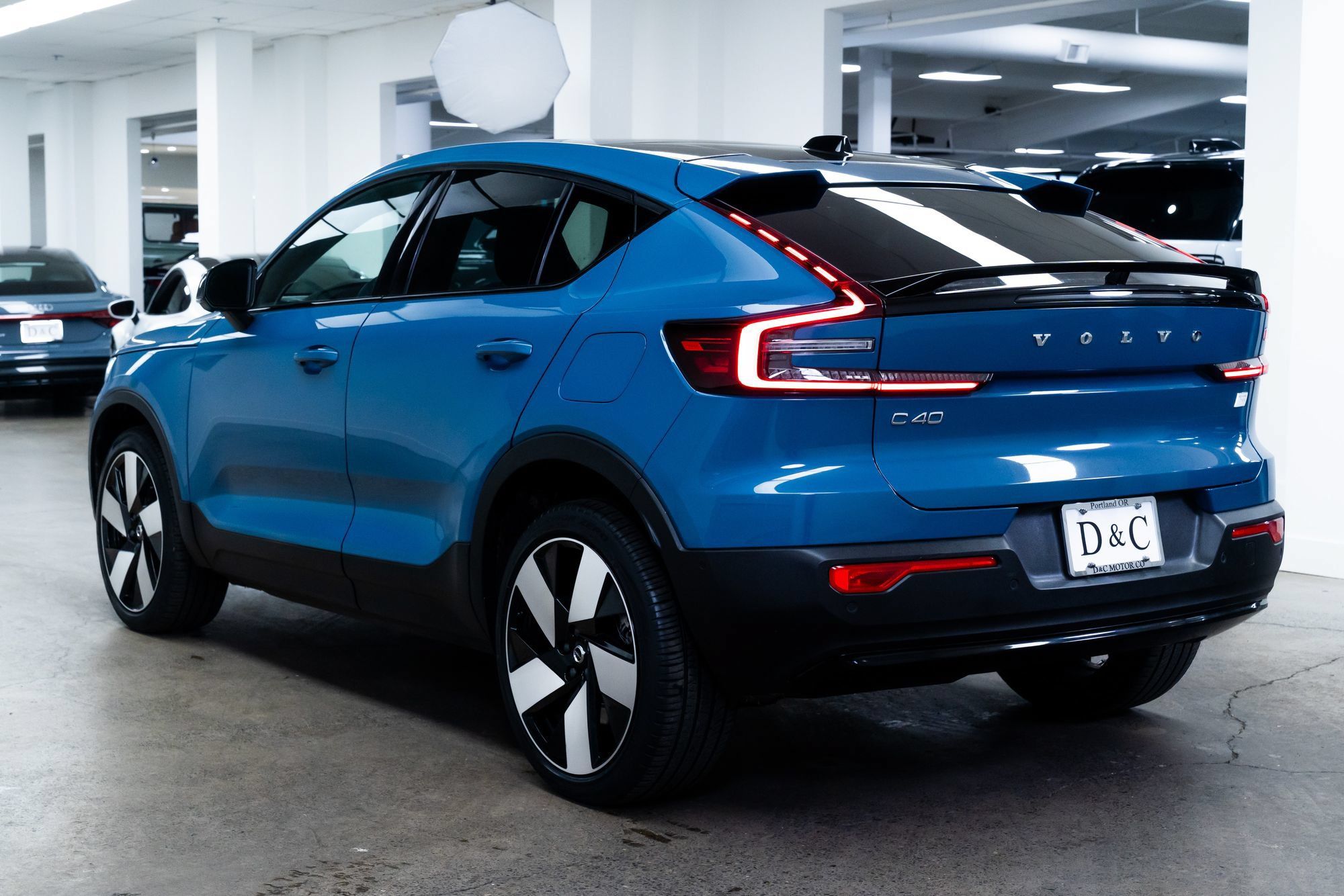 Used 2023 Volvo C40 P8 Recharge Ultimate AWD/4WD image 4
