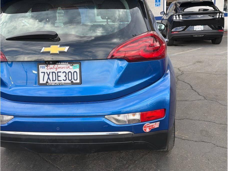 Used 2017 Chevrolet Bolt Premier w/ Driver Confidence II Package FWD image 21
