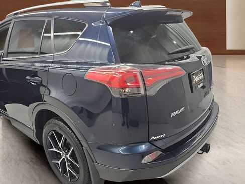 Used 2018 Toyota RAV4 SE AWD/4WD image 4