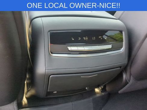 Used 2024 Cadillac Escalade Premium Luxury w/ Performance Package AWD/4WD image 32