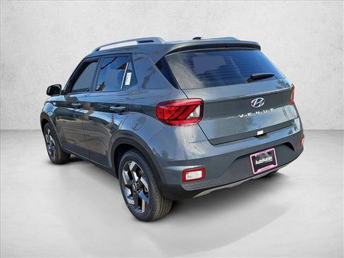 New 2026 Hyundai Venue SEL FWD image 9